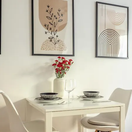 Ea-modernes Naehe Hauptplatz * 维也纳新城