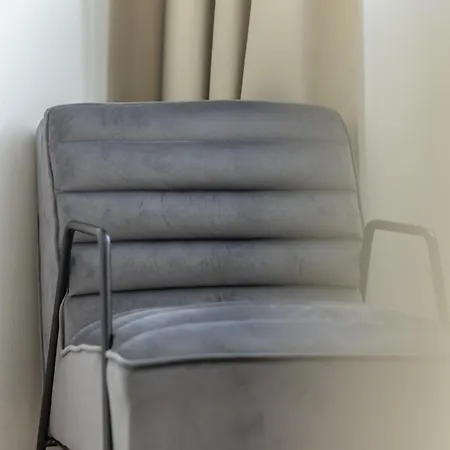 Ea-modernes Naehe Hauptplatz 아파트